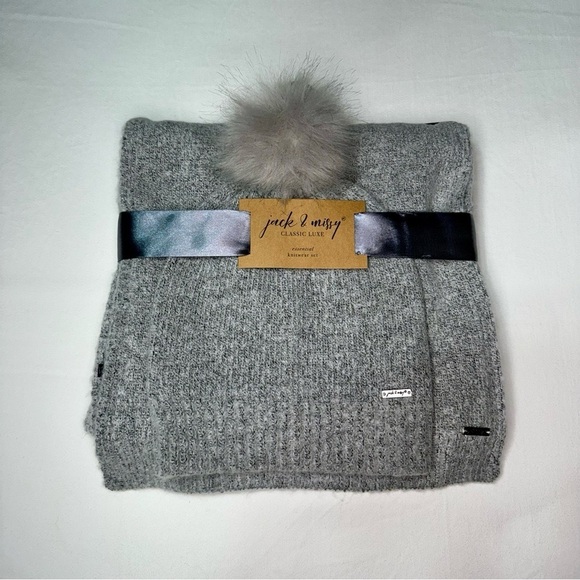 Jack & Missy Classic Luxe Knitwear Pom Beanie Winter Hat & Scarf Gift Set NWT - Picture 2 of 7
